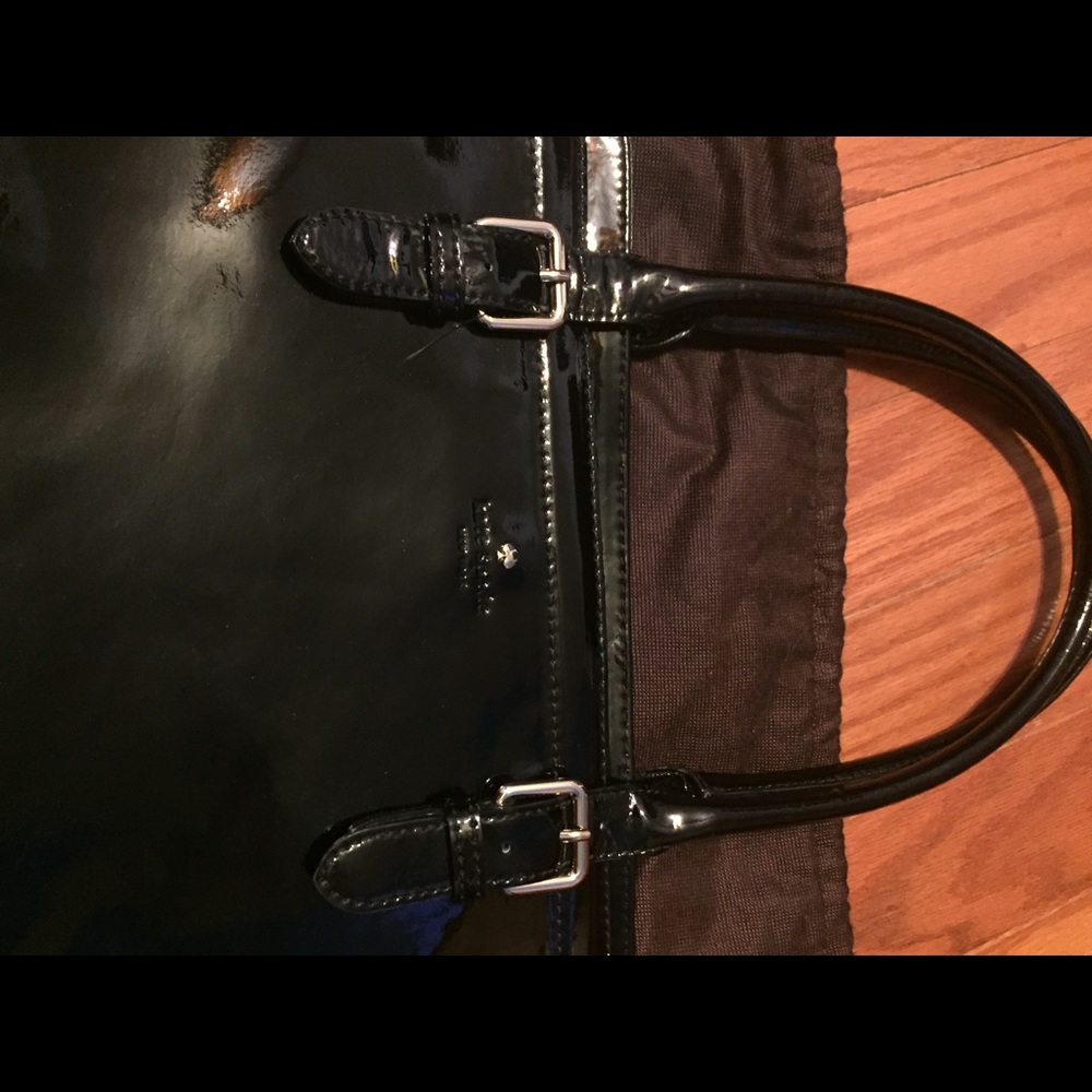 SOLD Kate Spade Carlisle patent leather purse - Picture 4 of 8